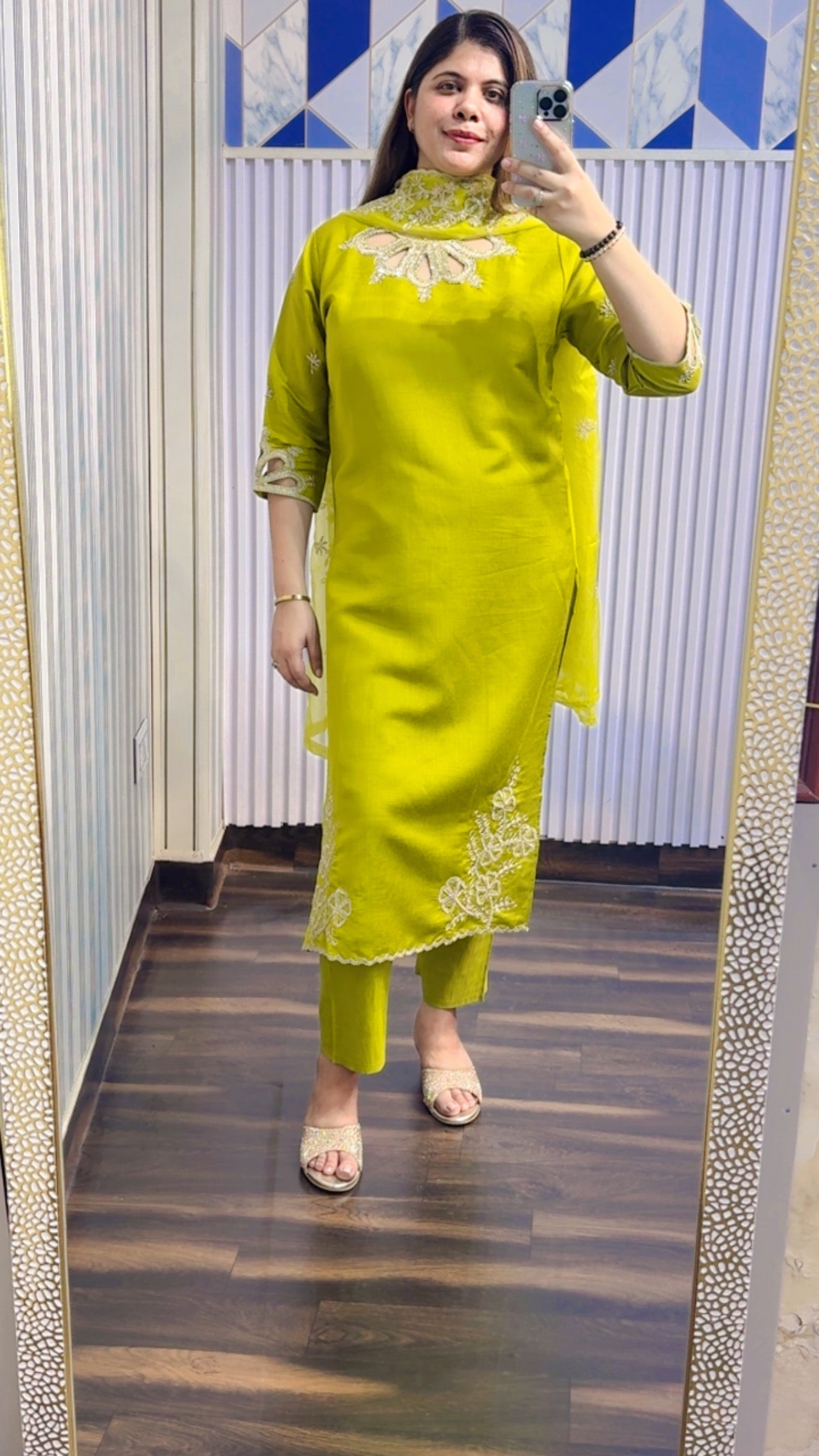 Green elegance suit