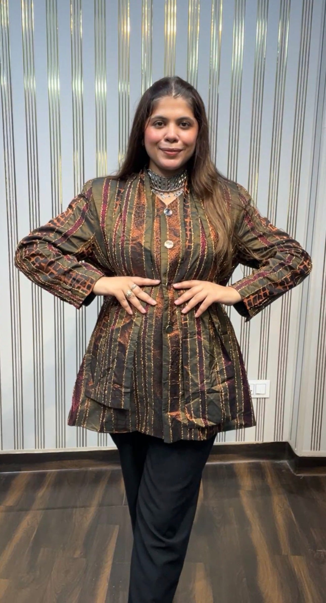 Size 3XL - 4XL , brocade designer top with stoll