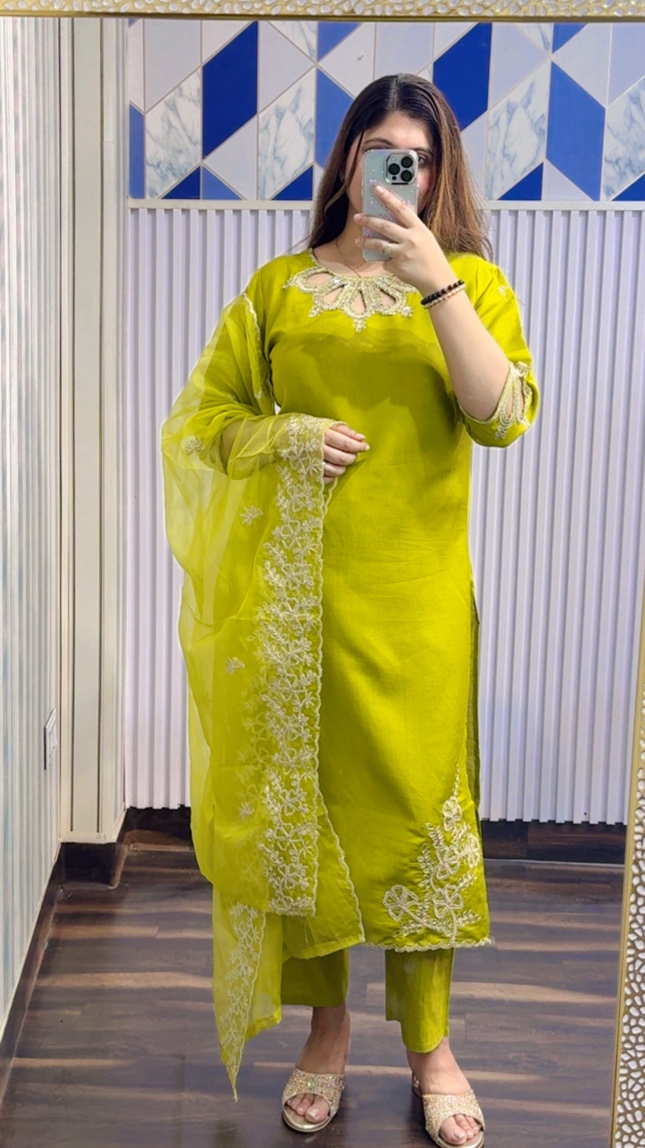 Green elegance suit